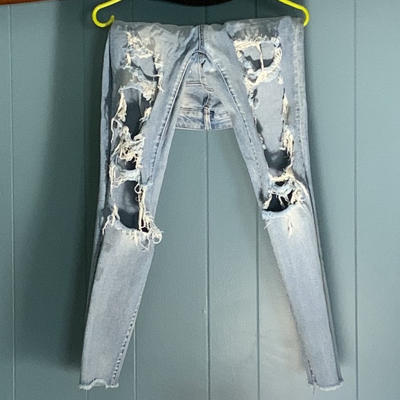 Jeans: size 5, worn out jeans, originally designed ripped. - Picture 2 of 3